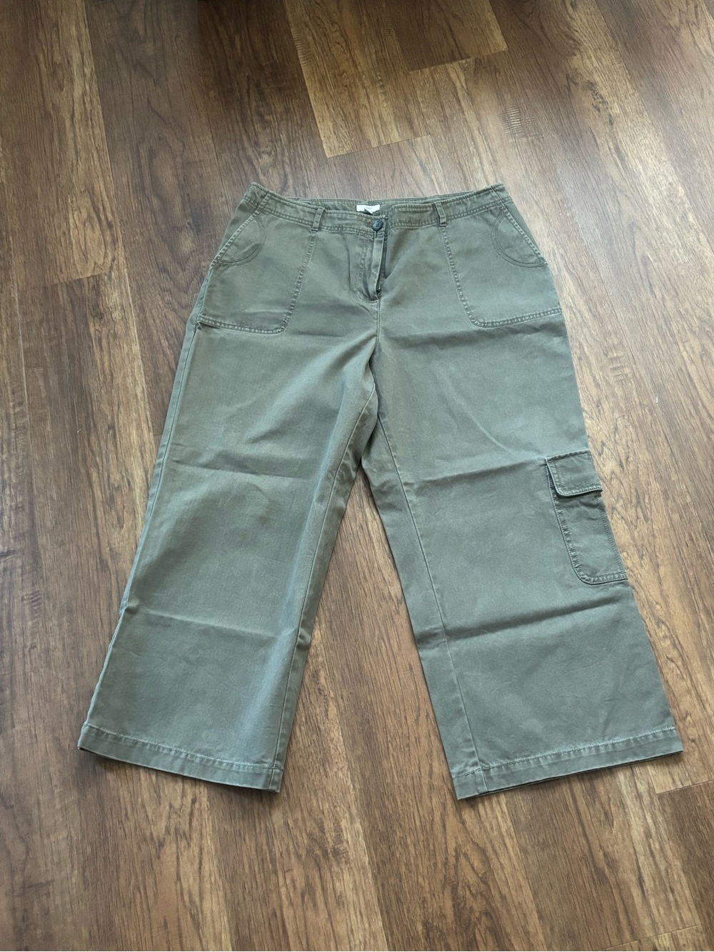 J. Jill Olive Green Wide-Leg Capris